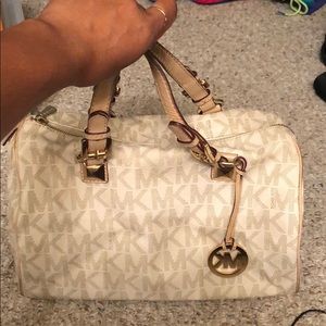 UsedMicheal Kors bag